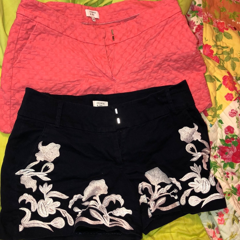 Crown & Ivy size 4 shorts